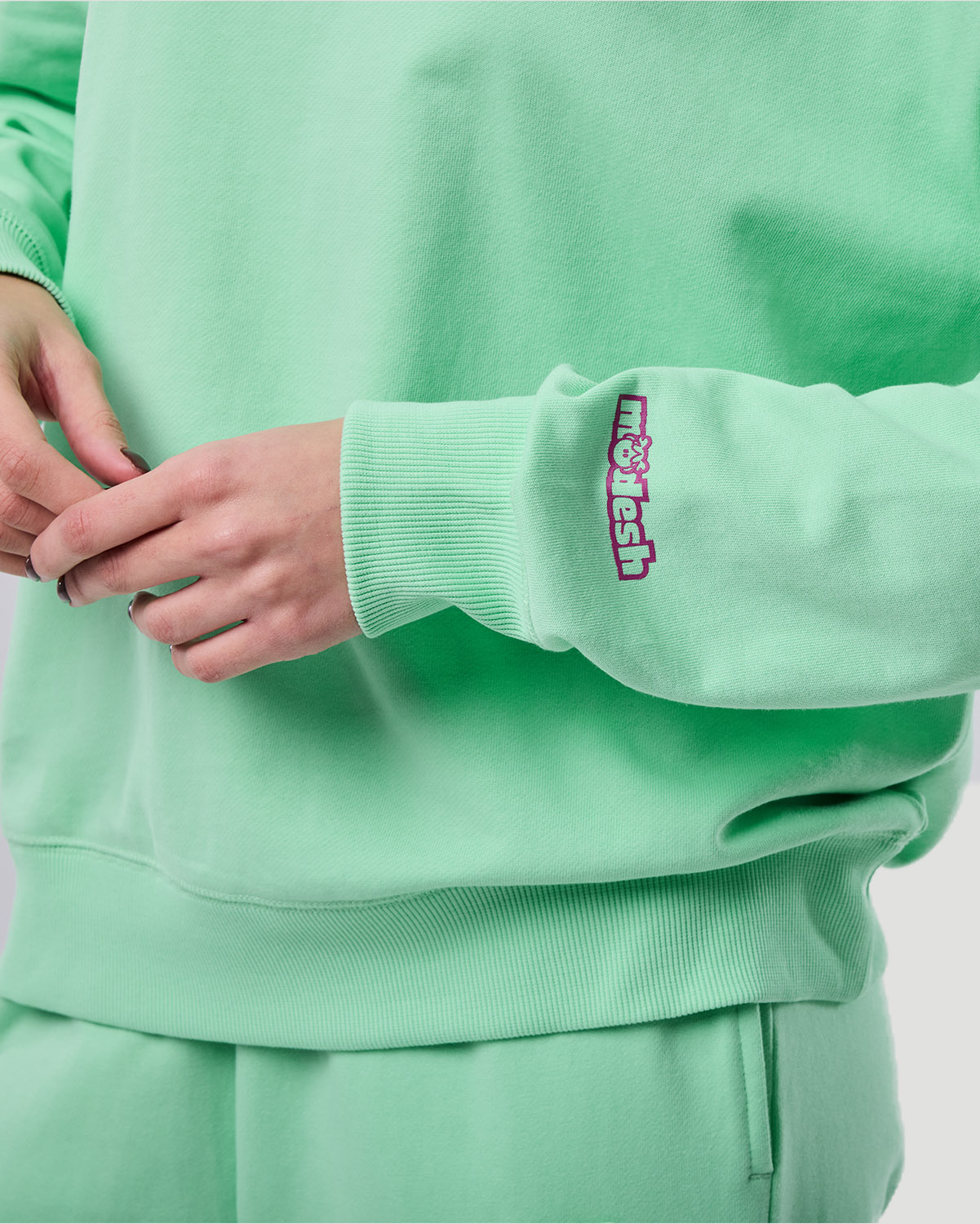 Women’s Sweatshirt - Green Ash image number 4