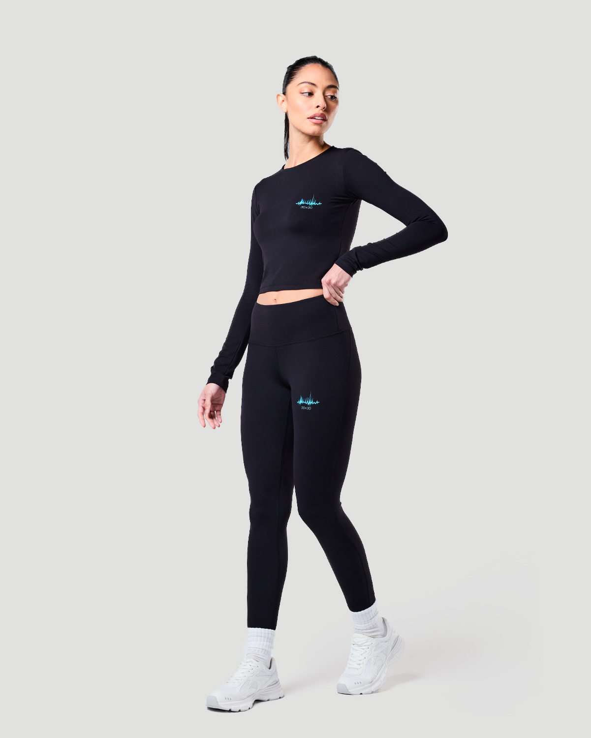 Long Sleeve Crop Top - Jet Black image number 4