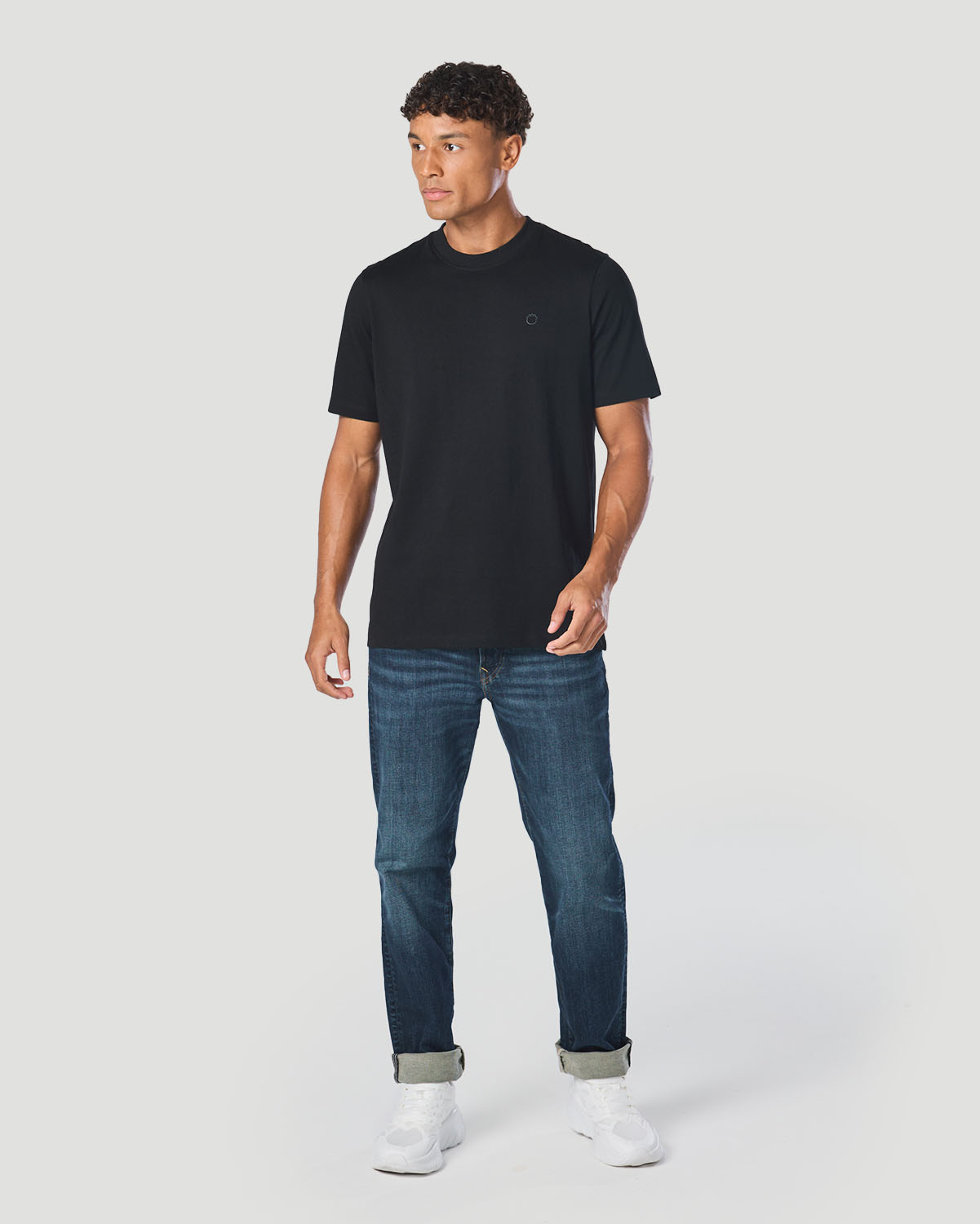 Men's Basic T-shirt - Jet Black image number 4