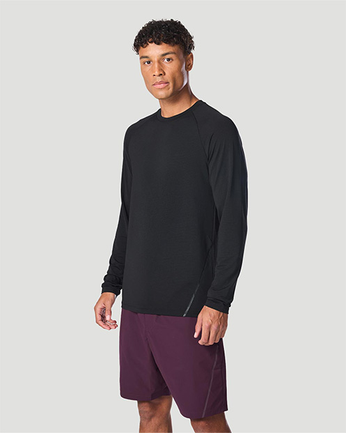 Men's Crew Neck Long Sleeve T-Shirt - Jet Black
