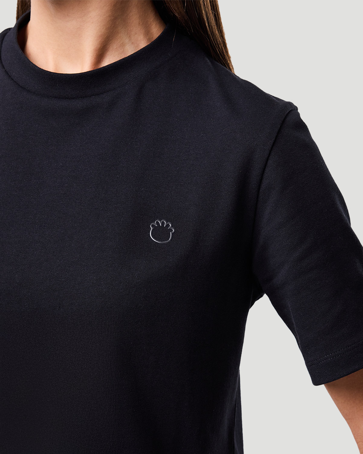 Women's Essential T-shirt - Jet Black image number 4