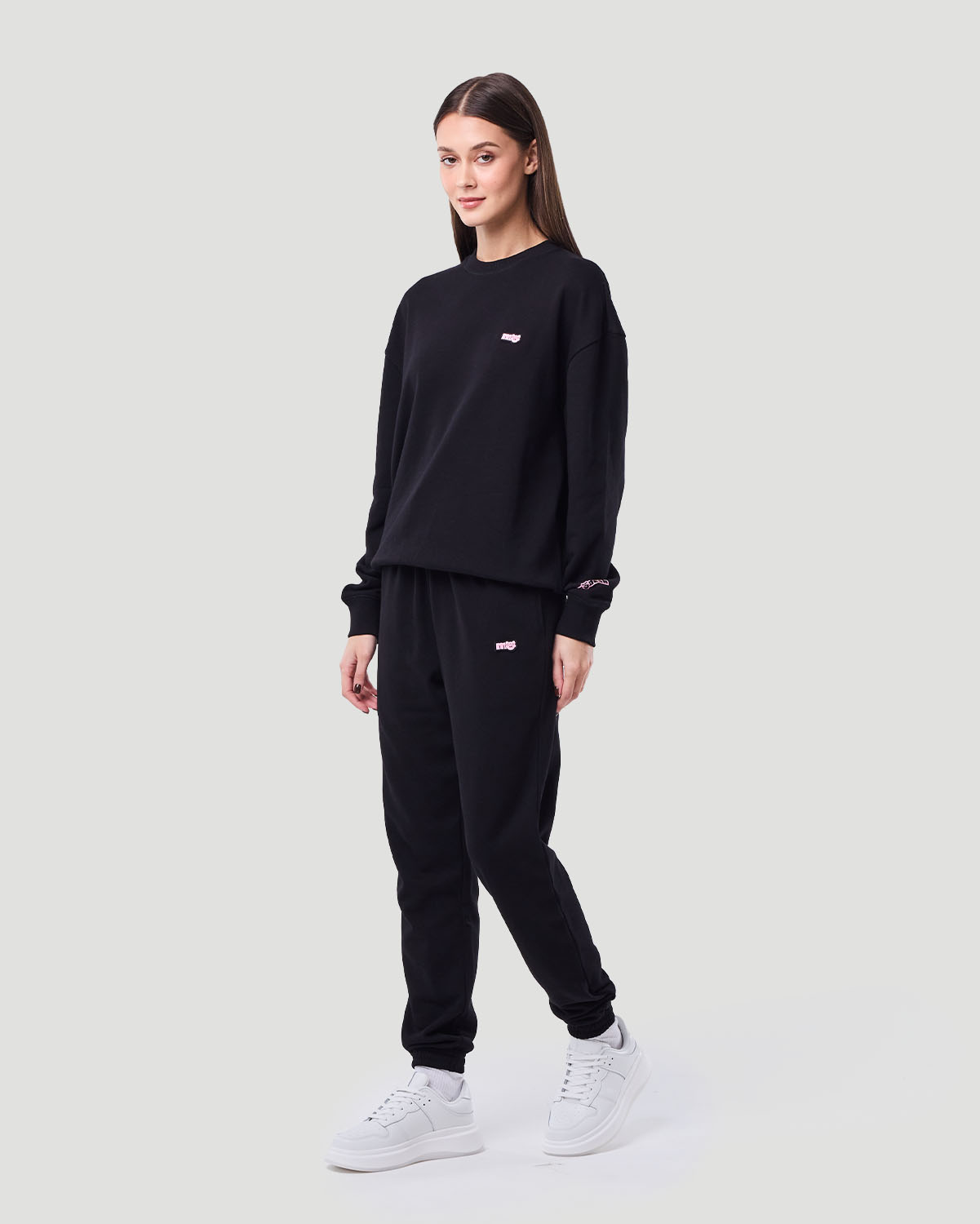 Women&rsquo;s Jogger Pants - Jet Black image number 2